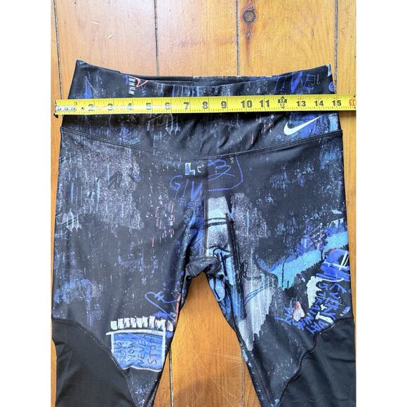 Nike Power Training Day Leggings With Mesh Panels Swoosh Graffiti Print Size M - Picture 3 of 6